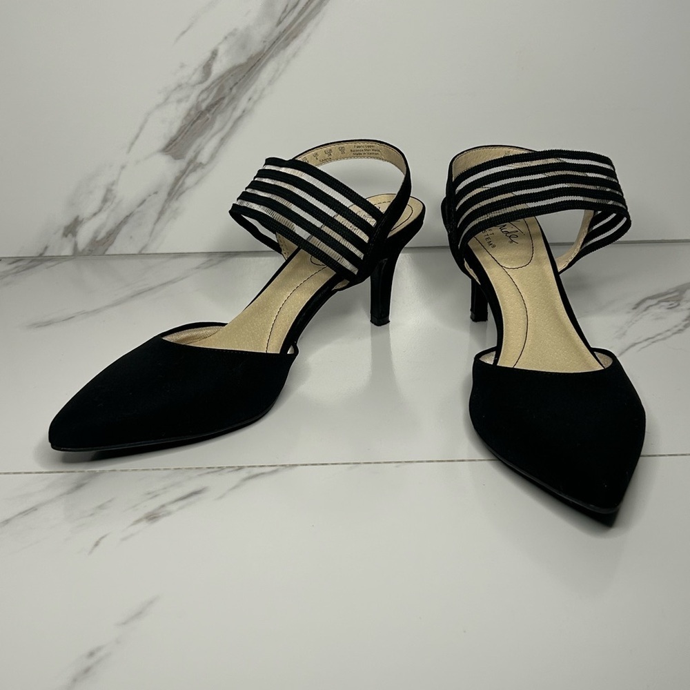 Life Stride Black Heels with White Striped Straps Size 8 - Picture 2 of 8
